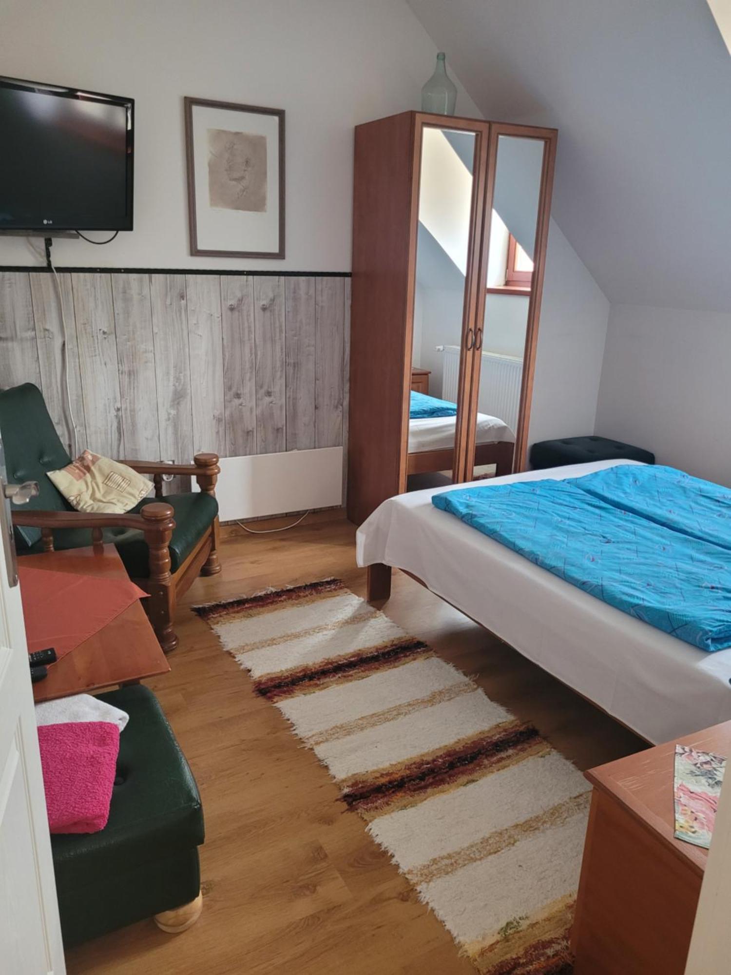 Totvar Lovas Szallashely Kovagotottos Εξωτερικό φωτογραφία